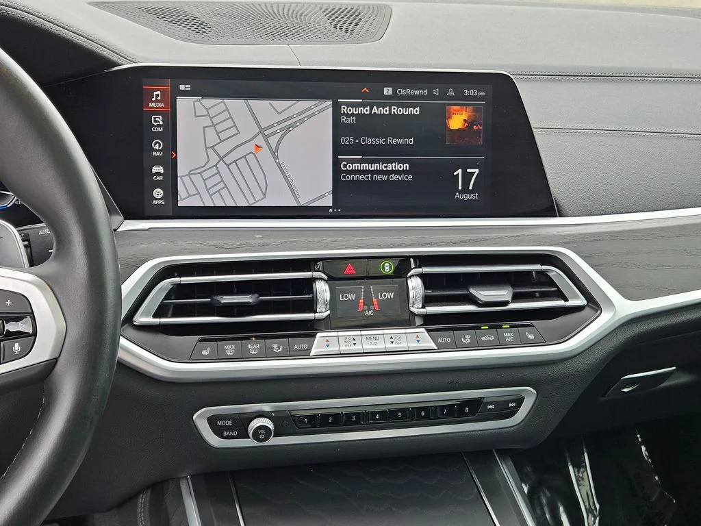Certified Used 2022 Alpine White BMW xDrive40i image 30