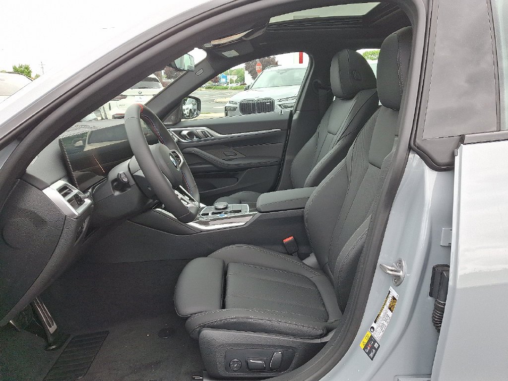 Used 2026 Brooklyn Grey Metallic BMW M60 image 6