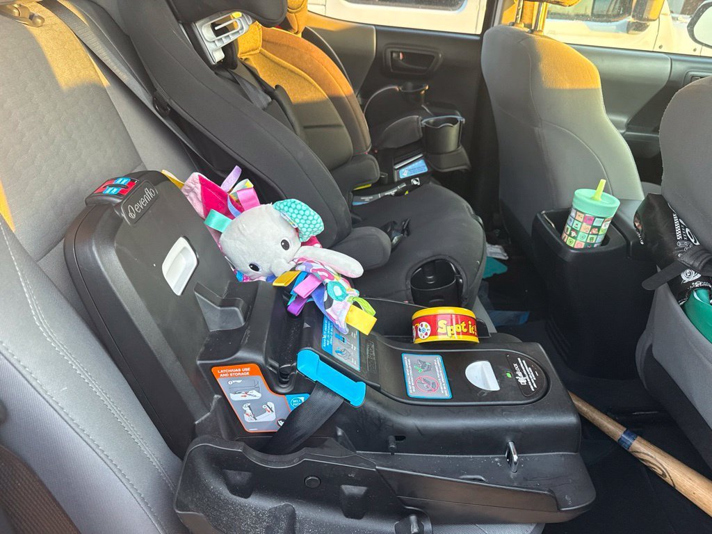 Used 2018 Silver Toyota SR image 8