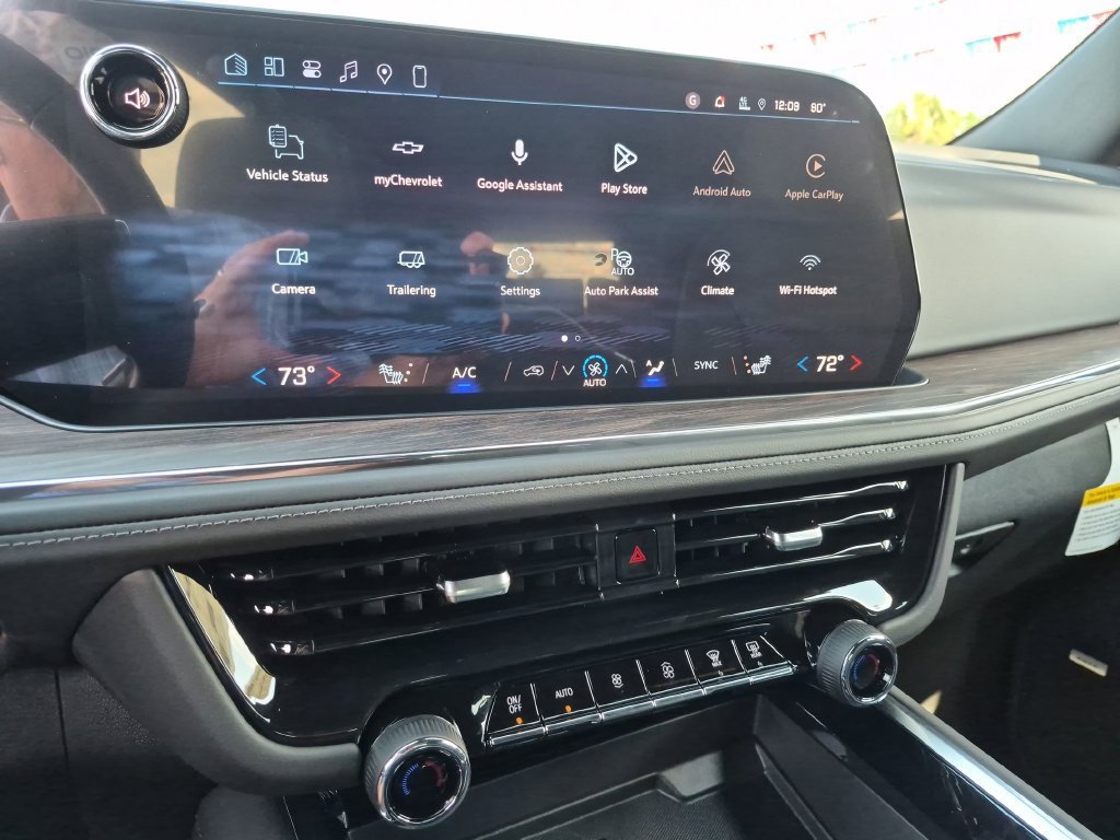 2026 Chevrolet Suburban LT - Photo 25