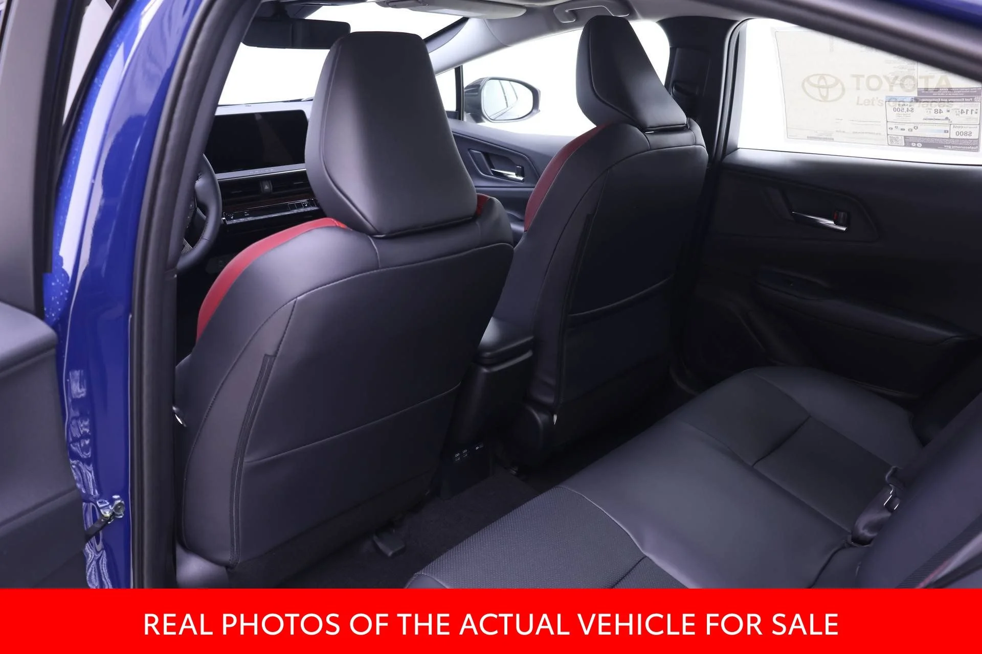 2026 Toyota Prius Plug-in Hybrid XSE - Photo 10