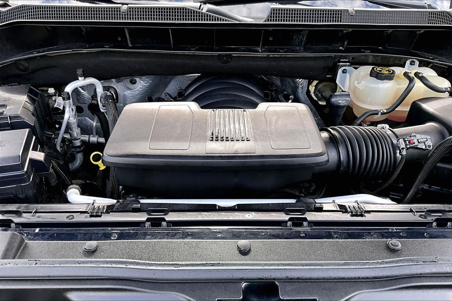 Used 2021 Shadow Gray Metallic Chevrolet LT image 32