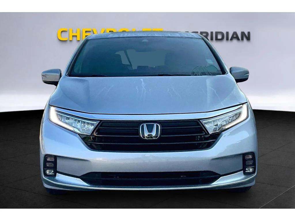 Used 2024 Silver Honda EX-L image 3