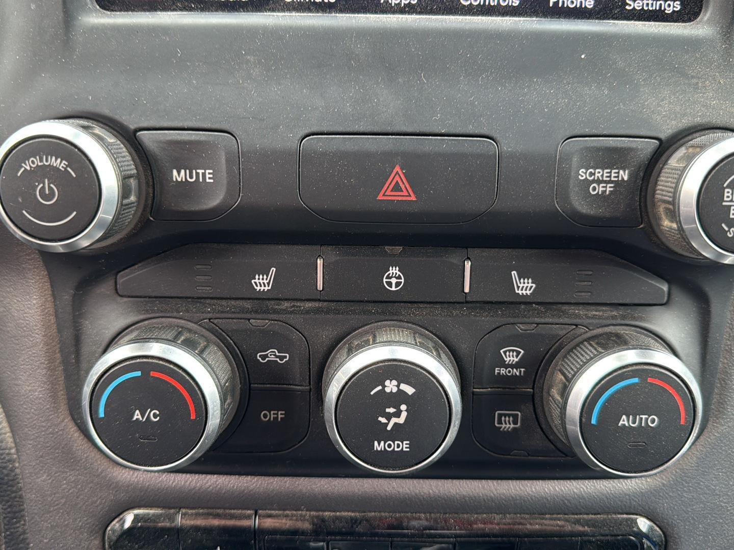Used 2019 Diamond Black Crystal Pearlcoat Ram Big Horn image 2