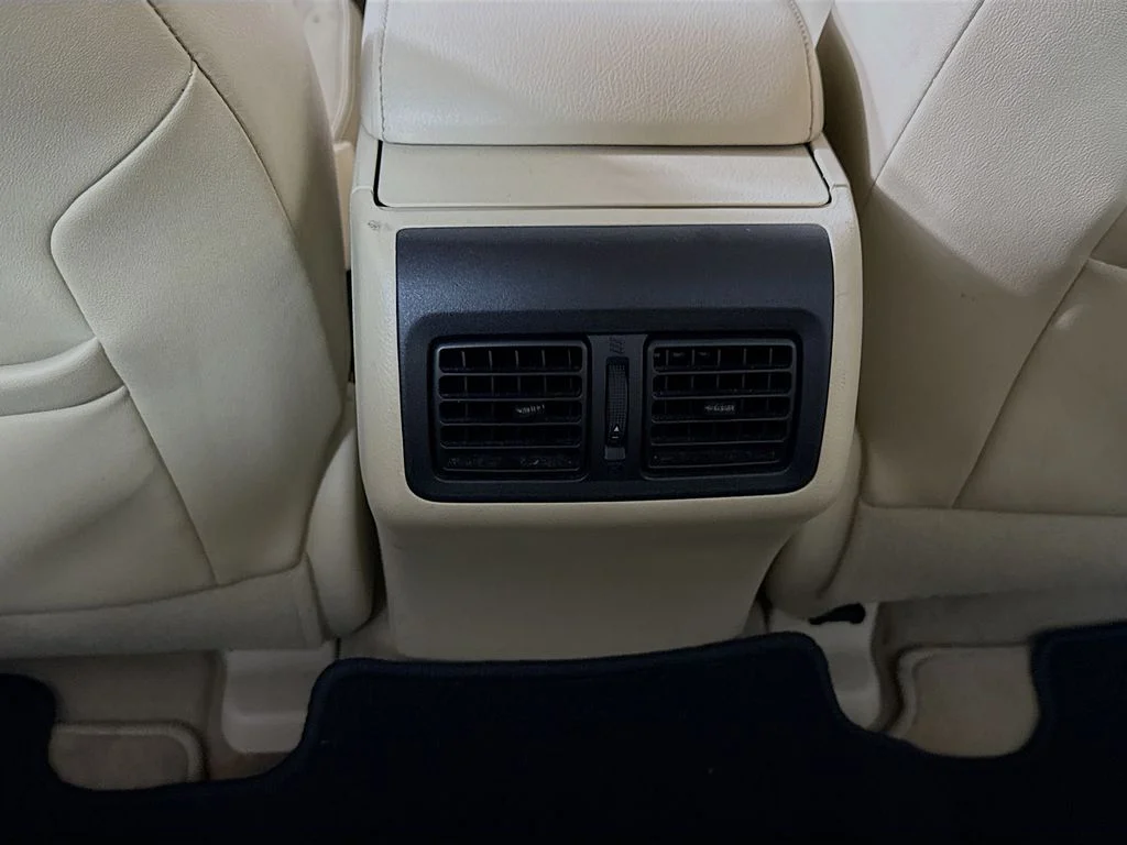 Used 2015 Black Toyota  image 25