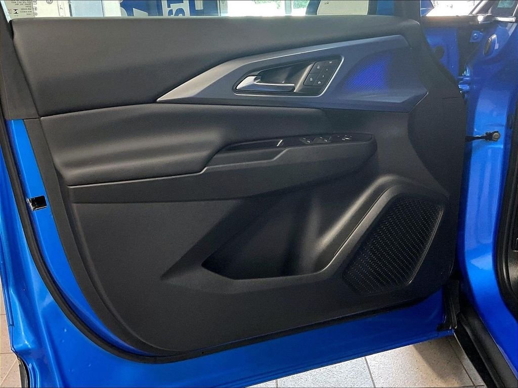 Used 2024 Blue Chevrolet LT image 9