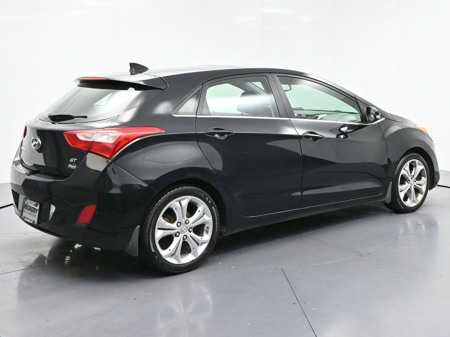 Used 2013 Black Noir Pearl Hyundai 5dr HB Auto PZEV image 7