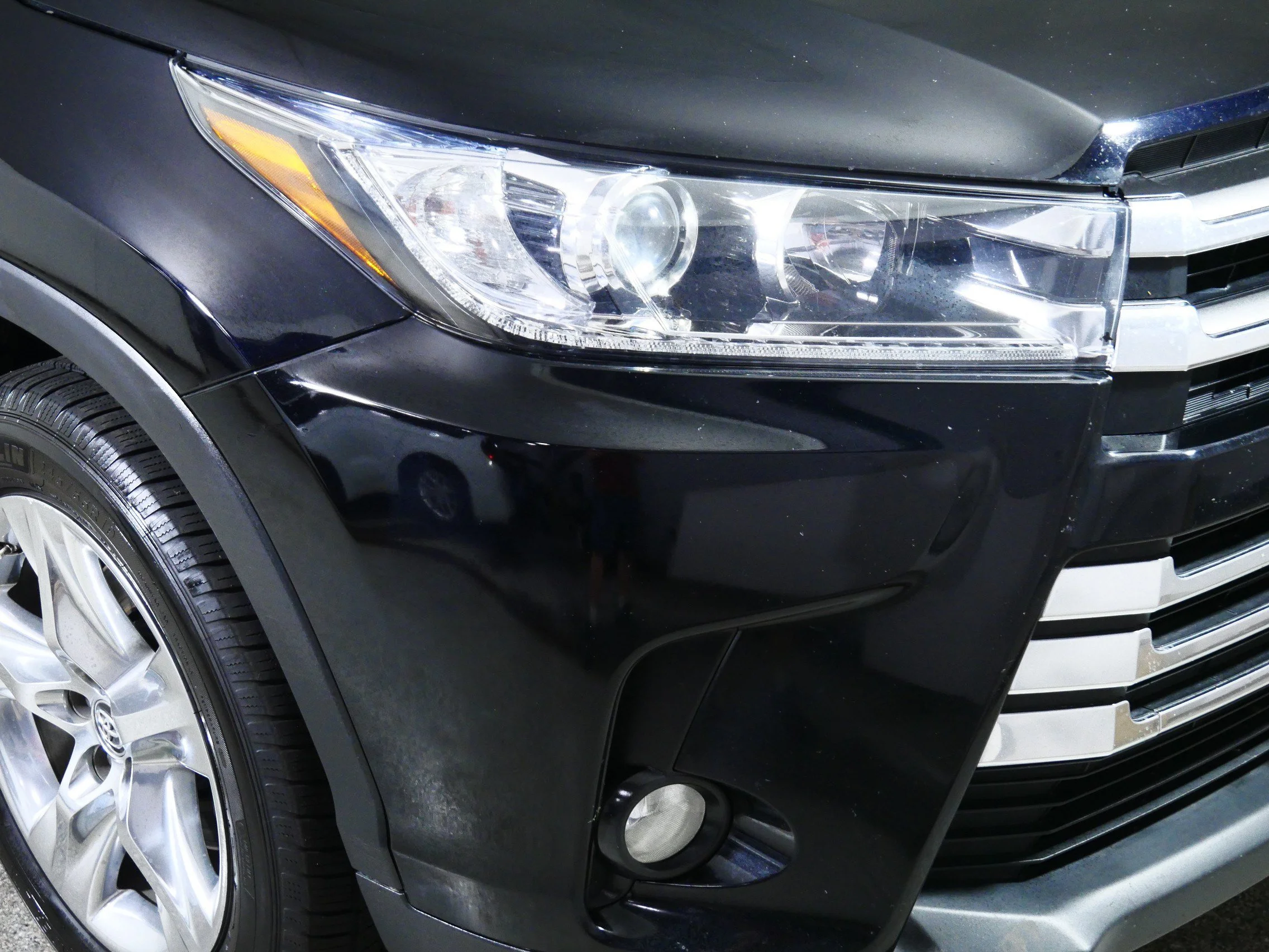 Used 2017 Midnight Black Metallic Toyota Limited image 16
