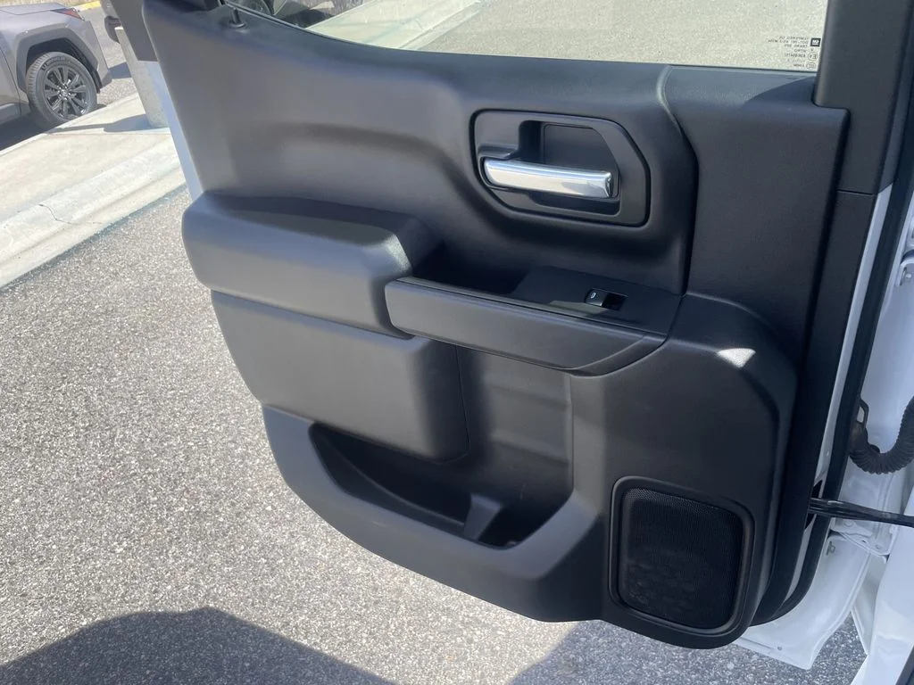Used 2022 Summit White Chevrolet Custom image 14