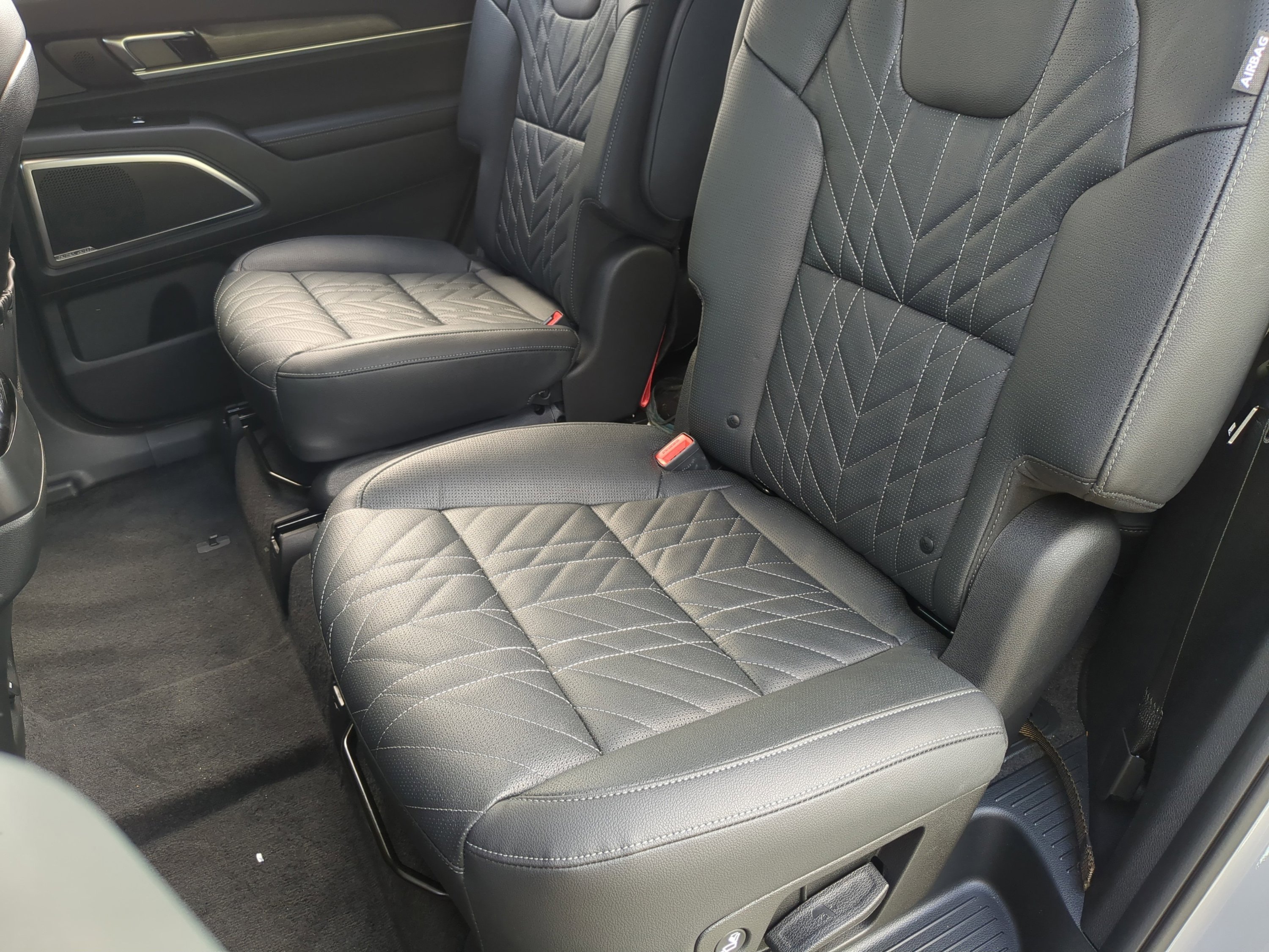 New 2025 Wolf Gray Kia SX X-Line image 18