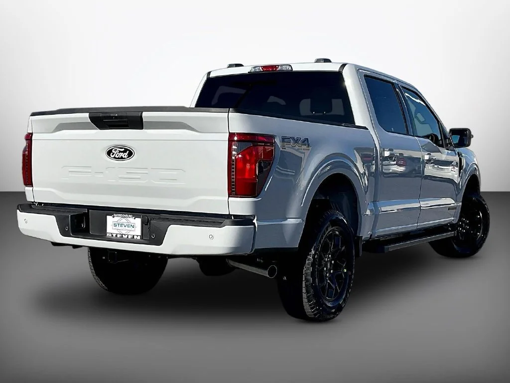 New 2026 Avalanche Ford XLT image 16