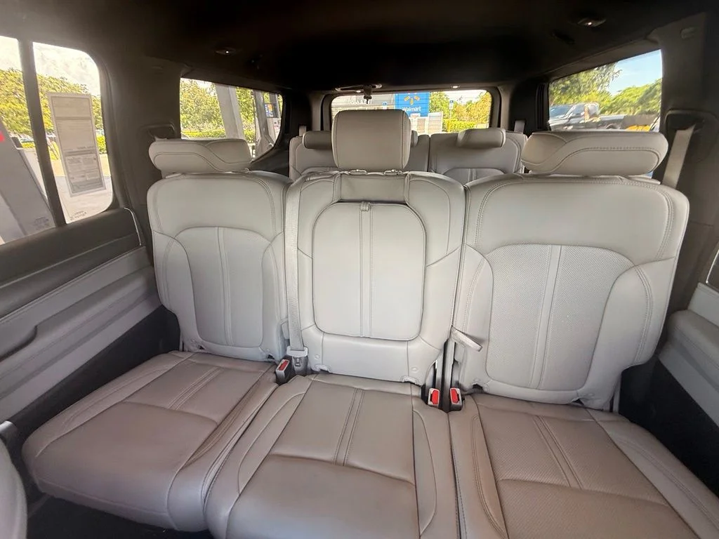 New 2026 Velvet Red Pearl-Coat Exterior Paint Jeep  image 23
