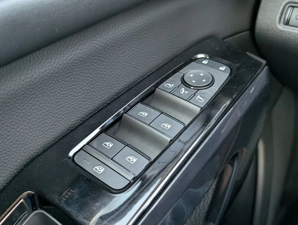 New 2026 Everest White Pearl TriCoat Nissan Platinum image 20