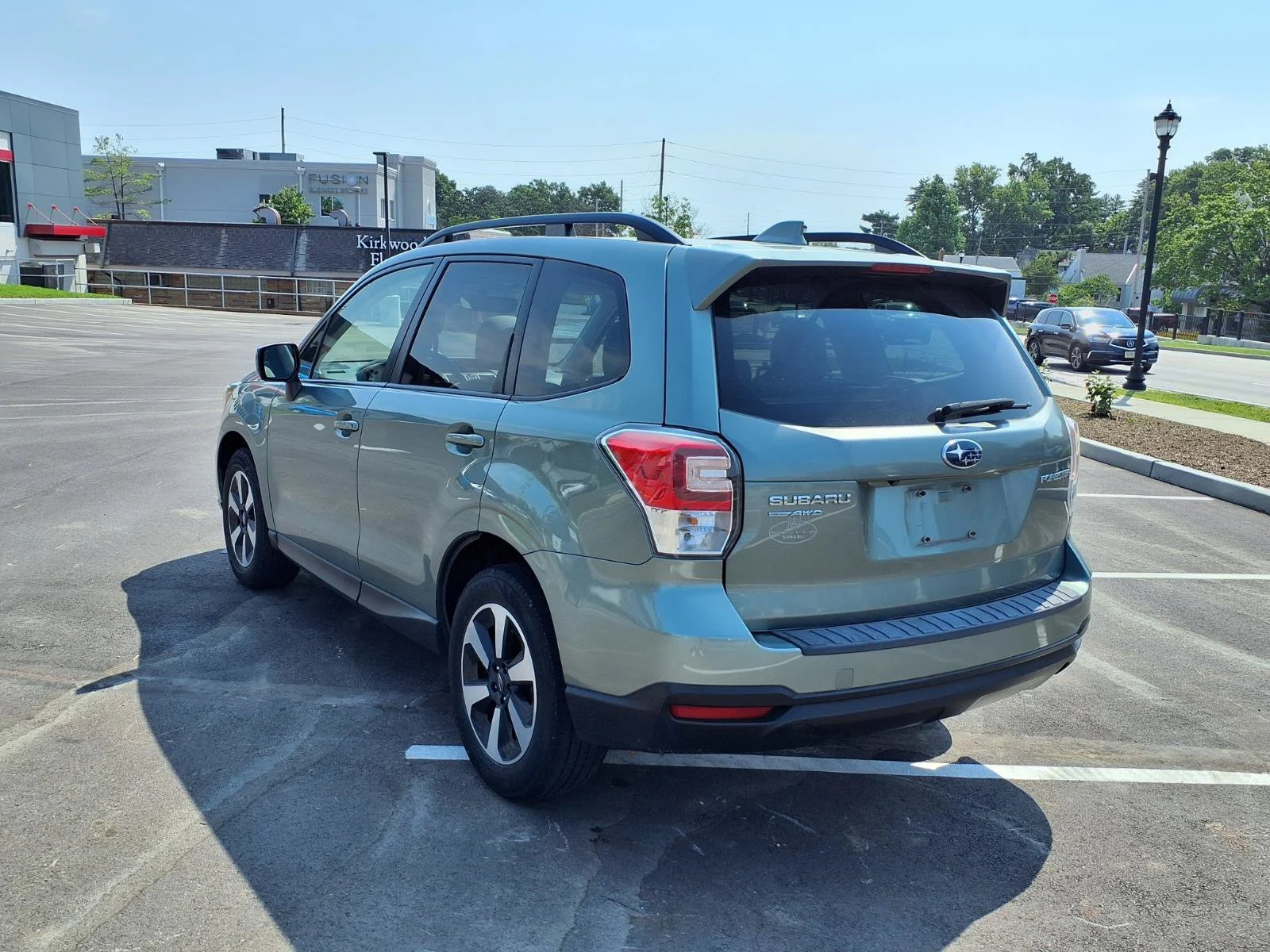 Used 2018 Jasmine Green Metallic Subaru Premium image 26