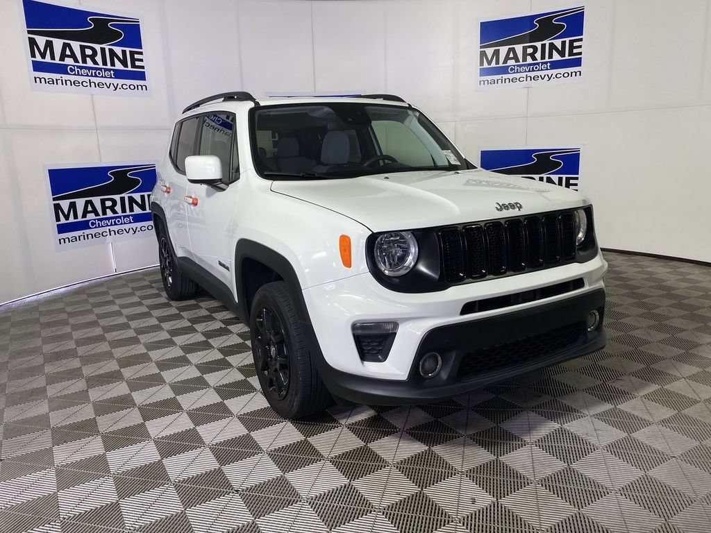 Used 2021 White Jeep Latitude 4x4 image 1