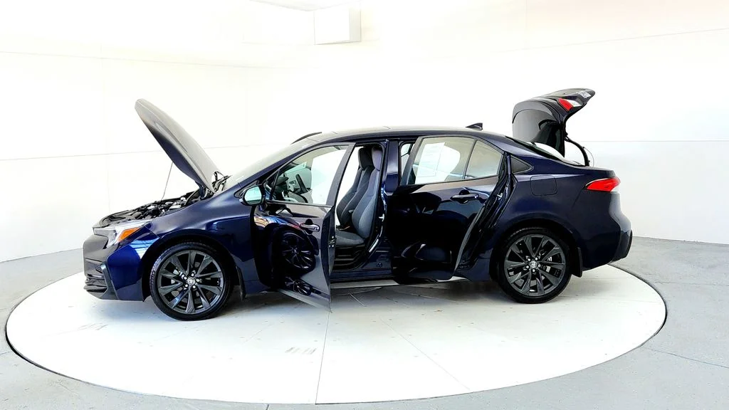 Used 2023  Toyota SE image 10