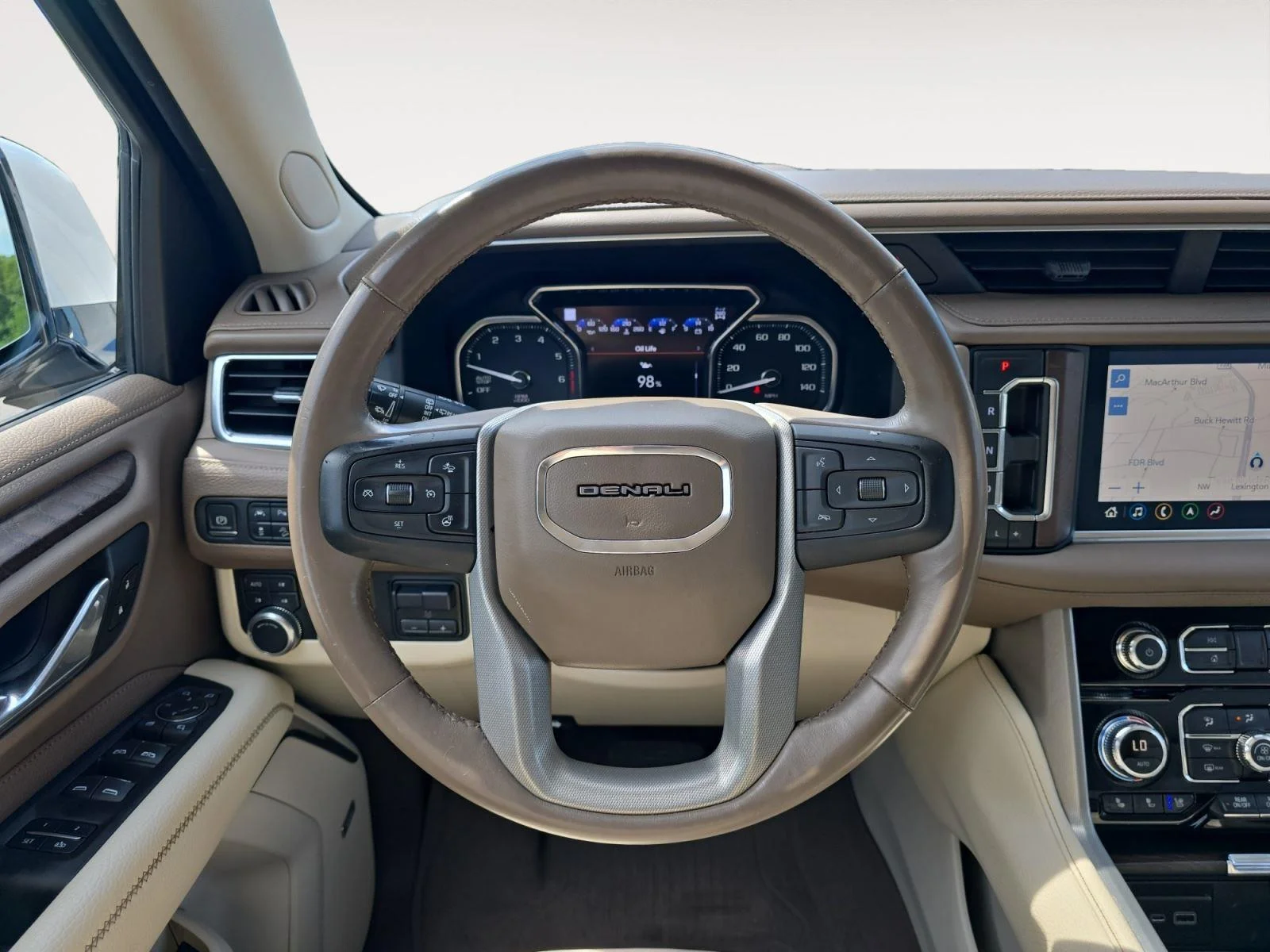 Used 2021 White Frost Tricoat GMC Denali image 11