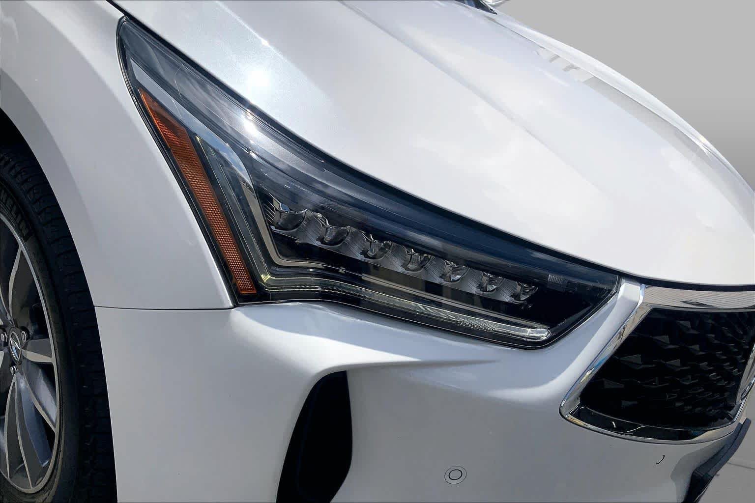 Used 2024 Platinum White Pearl Acura w/Technology Package image 28