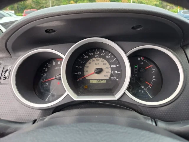 Used 2007 Blue Toyota  image 32