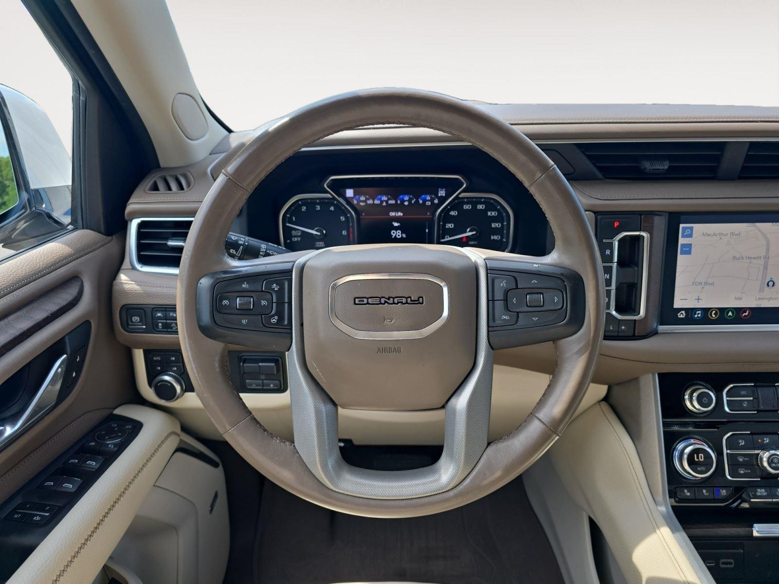 Used 2021 White Frost Tricoat GMC Denali image 11
