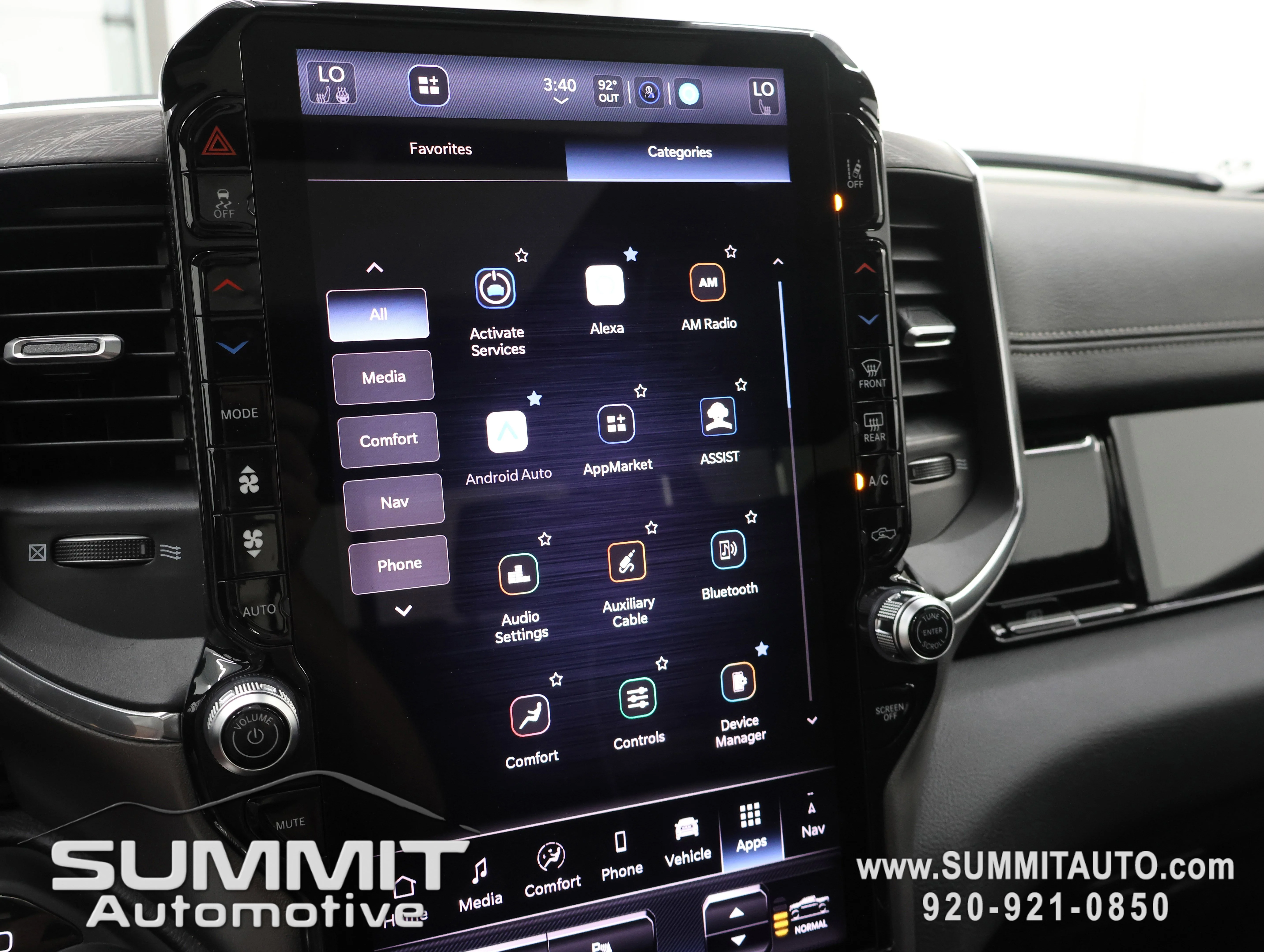 New 2026 Diamond Black Crystal Pearl-Coat Exterior Paint RAM Laramie image 63