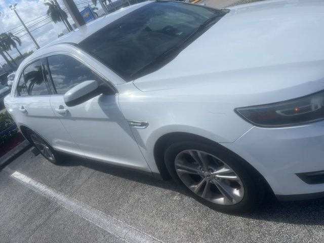 2015 Ford Taurus
