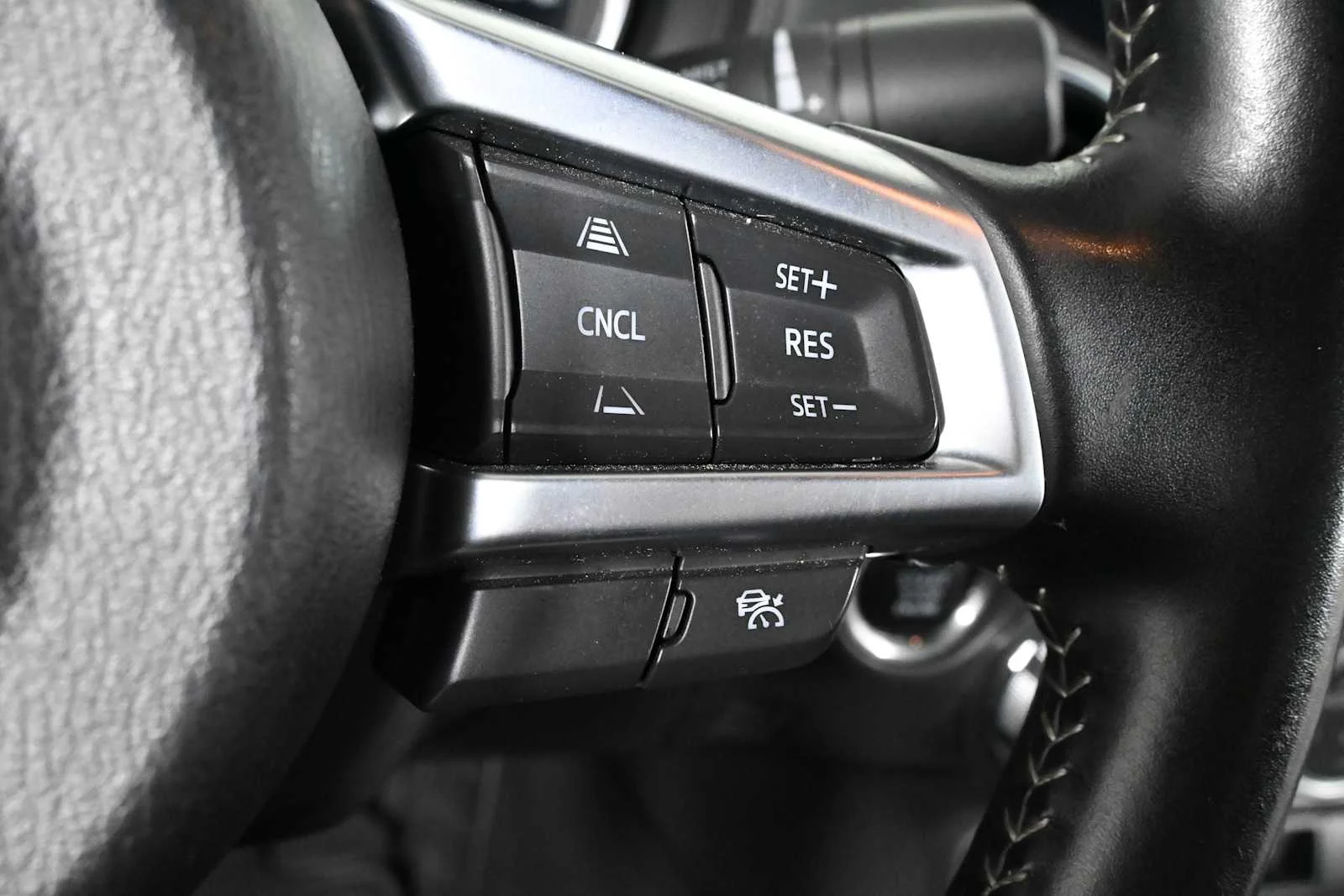 2024 Mazda MX-5 Miata RF Grand Touring | CarEdge | CarEdge