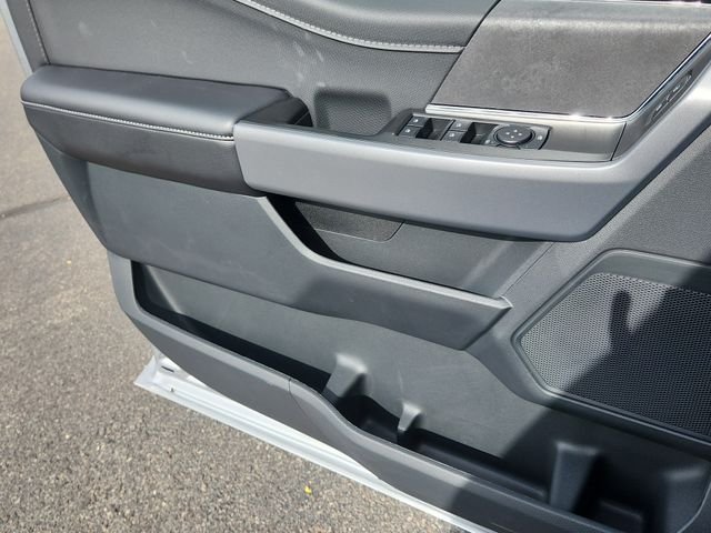New 2026 Iconic Silver Metallic Ford XLT image 7