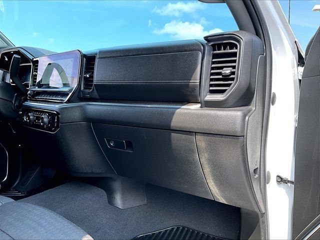 Used 2023 SUMMIT WHITE Chevrolet LT image 13