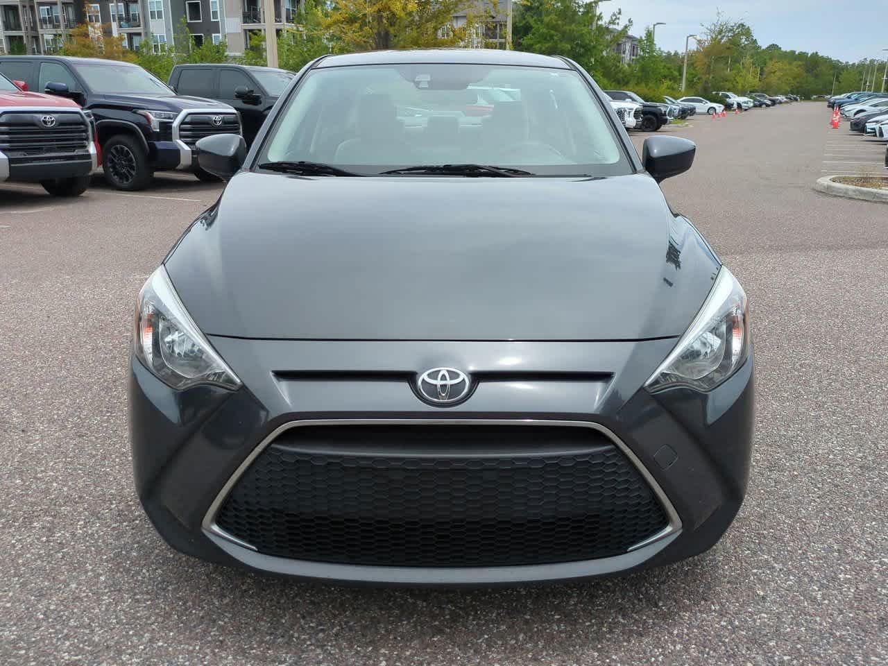 Certified Used 2019 Graphite Toyota L image 9