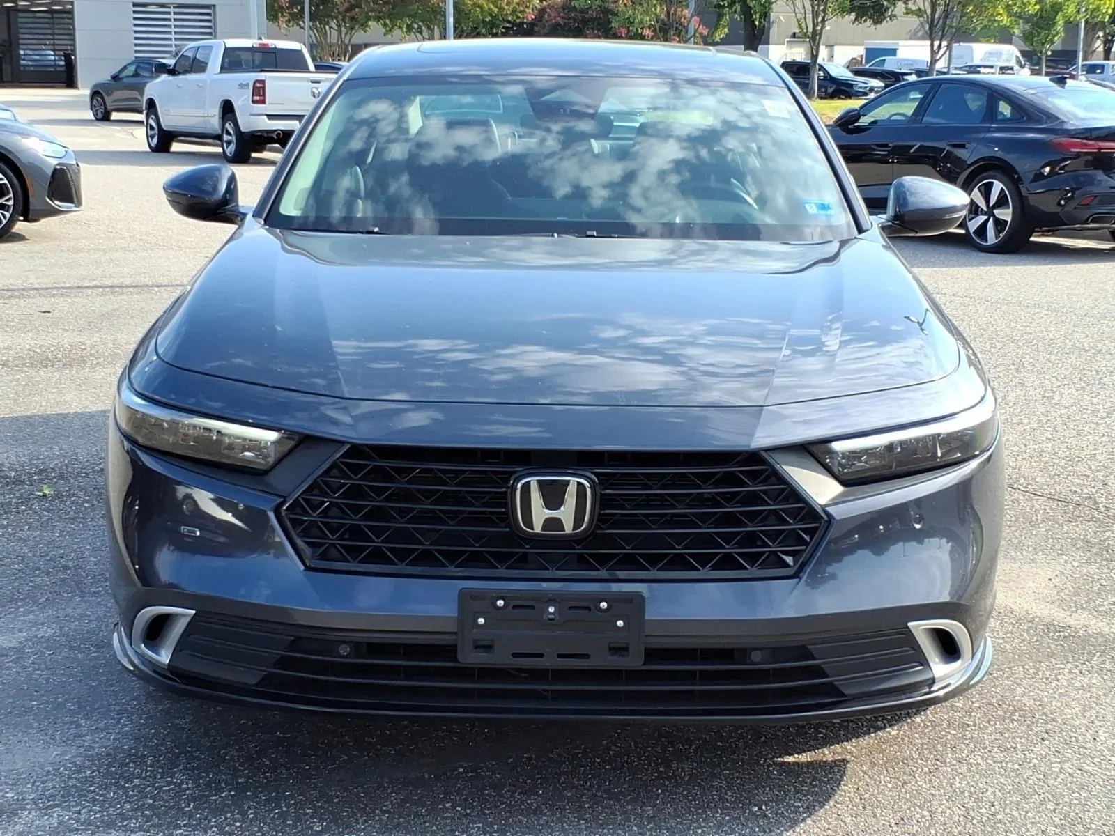 Used 2023 Meteorite Gray Metallic Honda Touring image 2