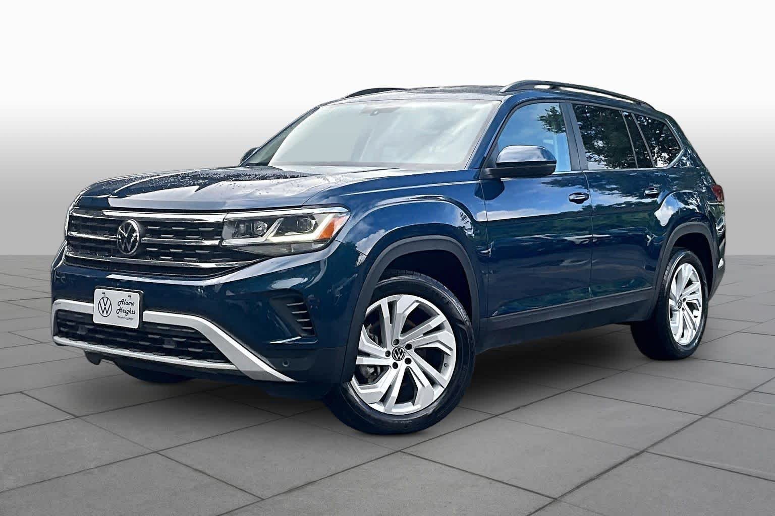 2023 Volkswagen Atlas 3.6L SE w/Tech 4MOTION's photo