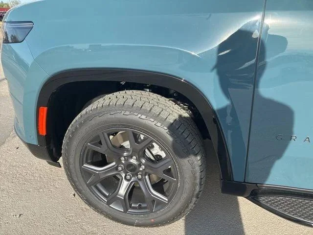 New 2026 Steel Blue Exterior Paint Jeep Grand Wagoneer image 9