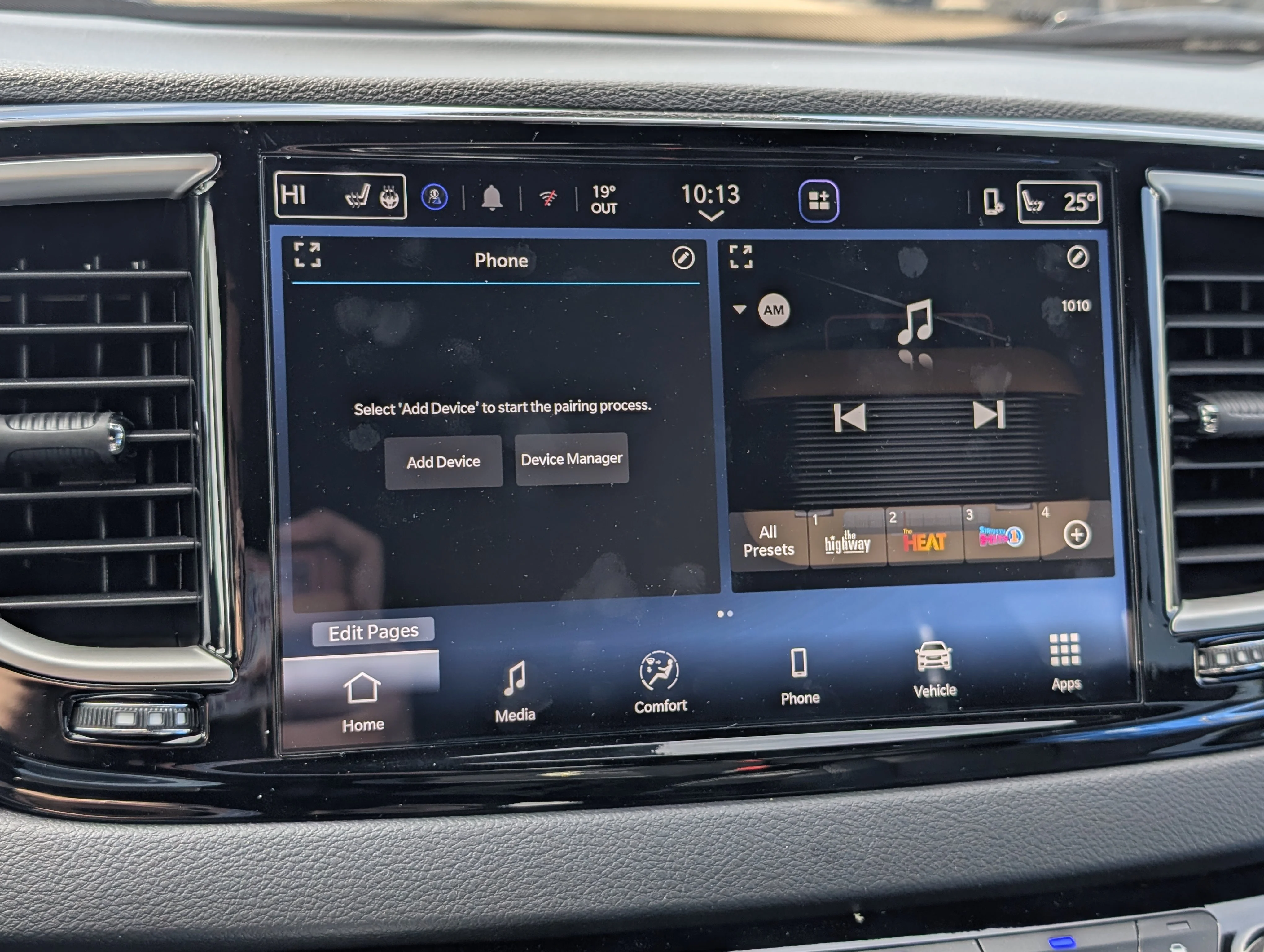 New 2026 Diamond Black Crystal Pearl Chrysler SXT image 24