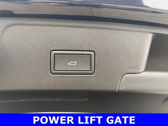New 2026 Black Volkswagen 2.0T SE w/Technology image 15