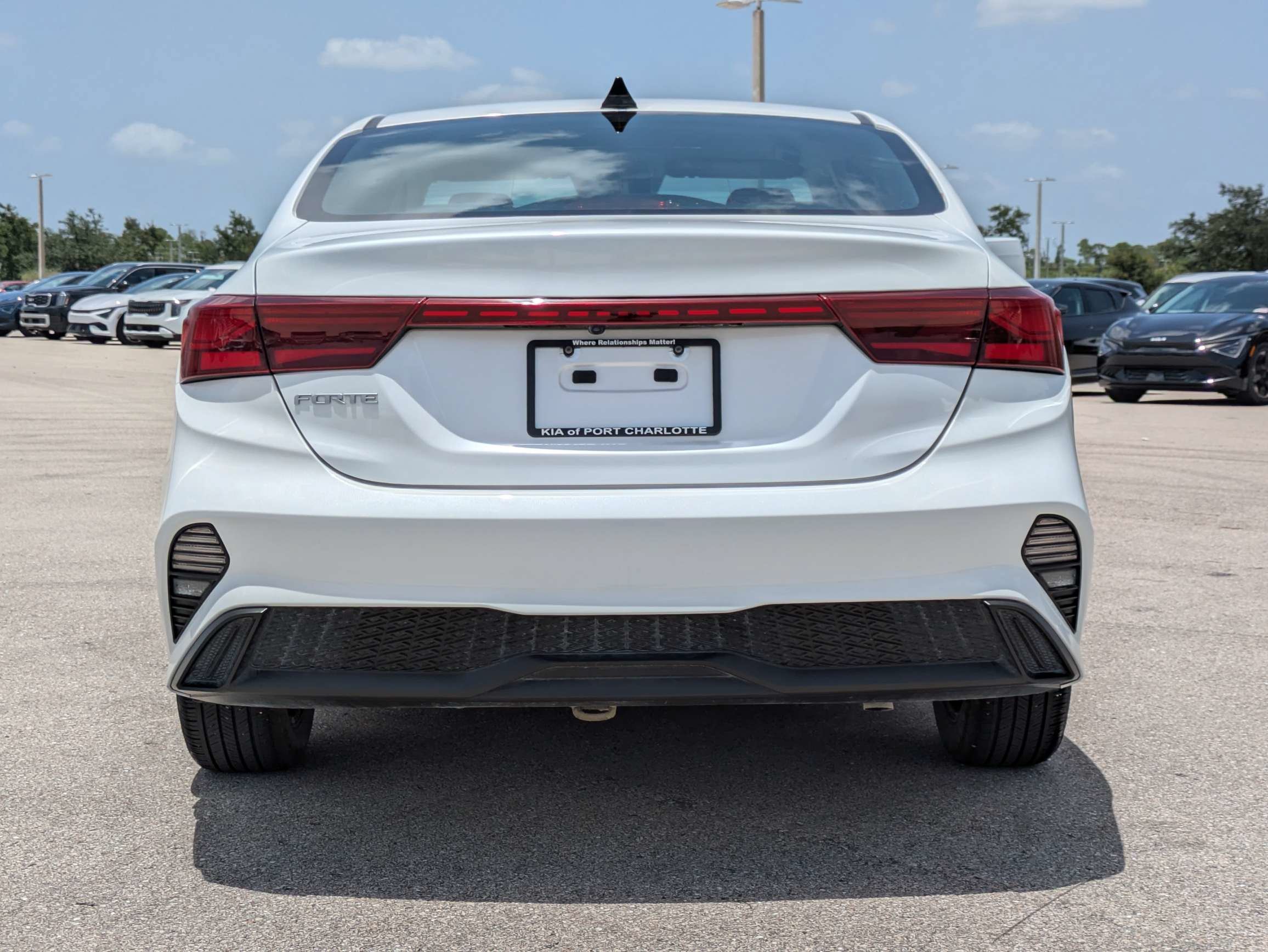 Certified Used 2024 Snow White Pearl Kia LXS image 6
