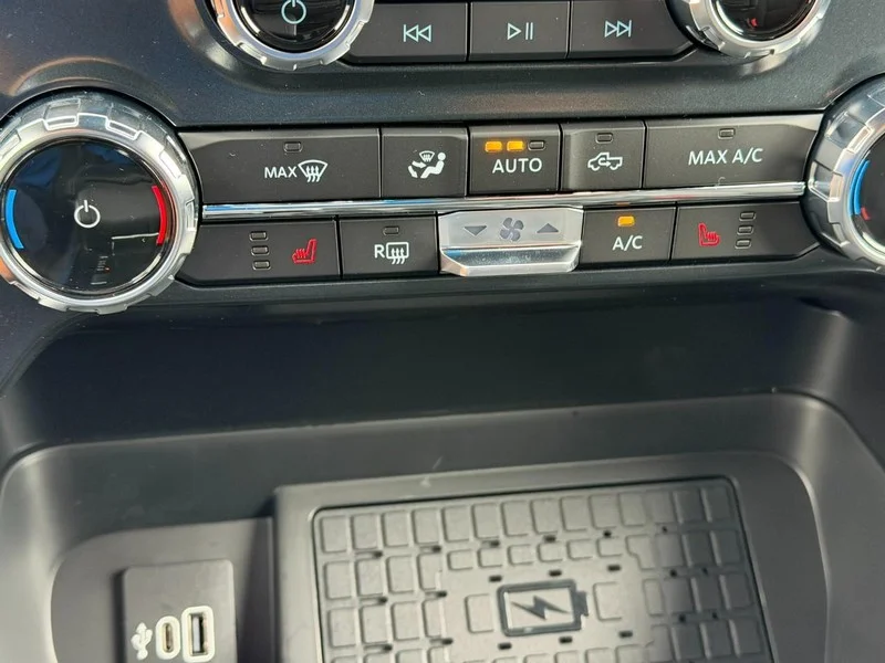 New 2026 Oxford White Ford XLT 4WD SuperCrew 5.5