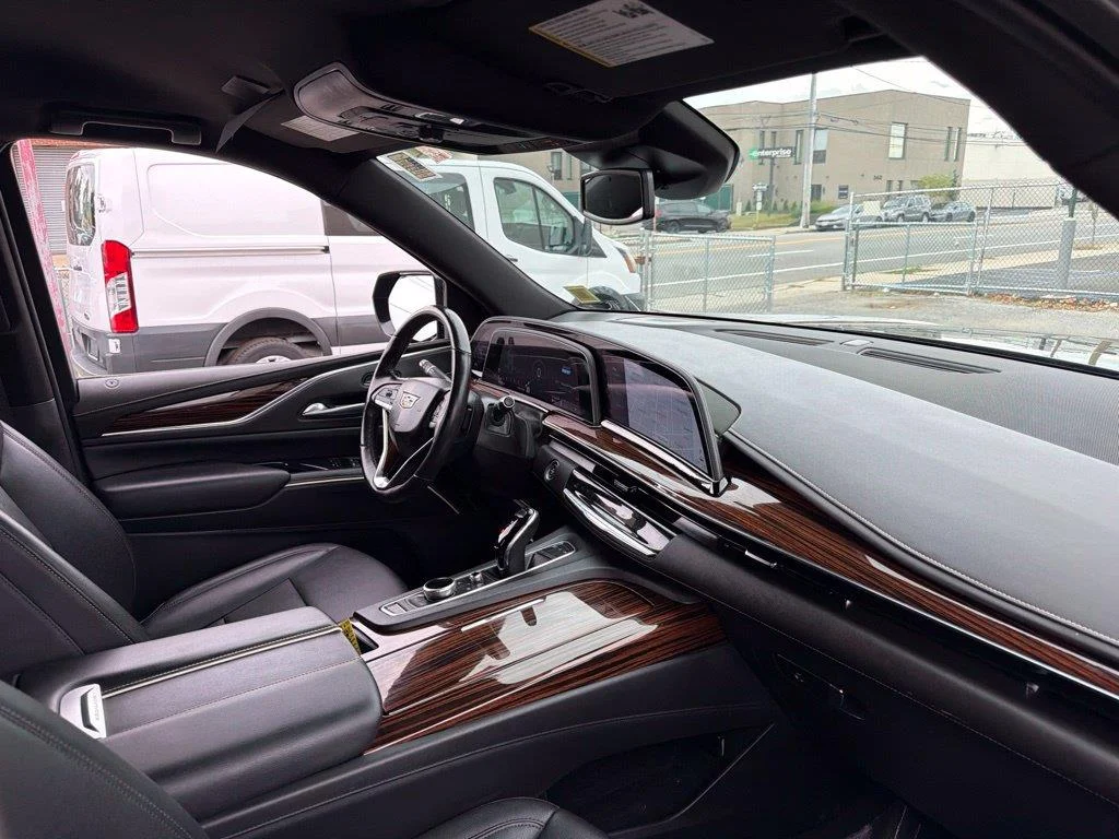 2023 Cadillac Escalade Luxury - Photo 20