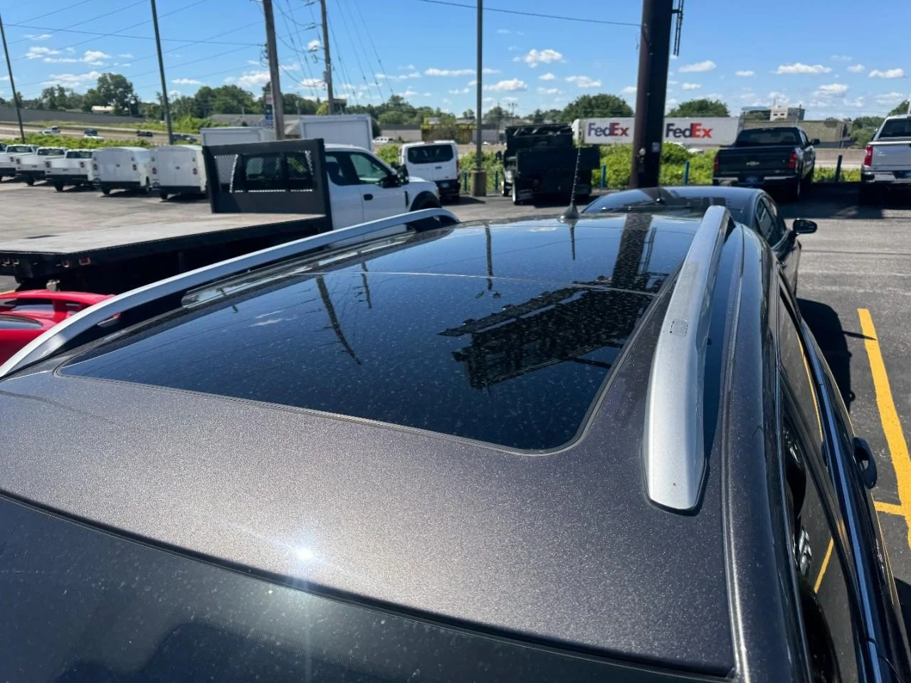 Used 2019 Granite Crystal Clearcoat Metallic Jeep Limited FWD image 8