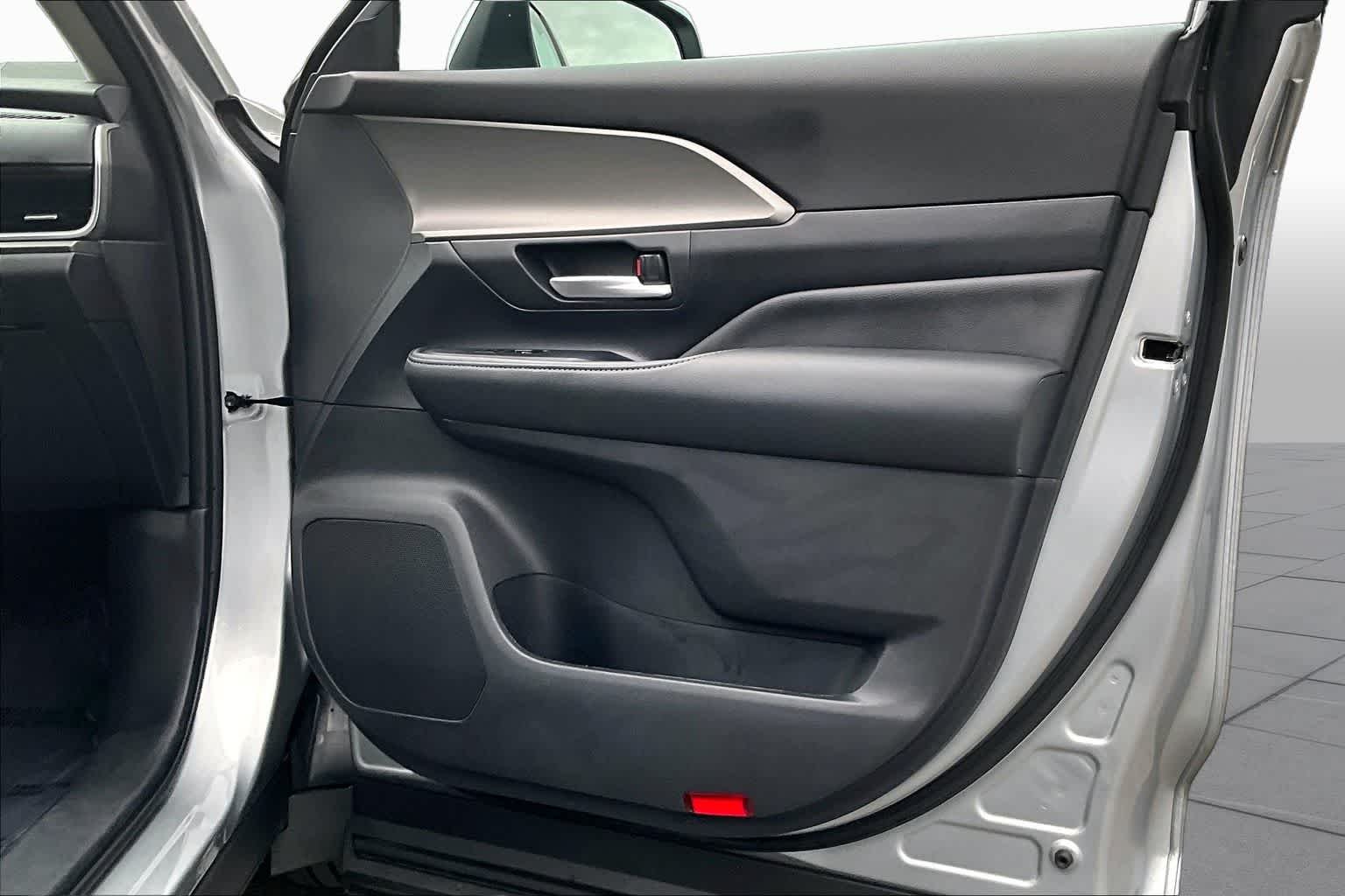 Used 2025 Celestial Silver Metallic Toyota XLE image 23