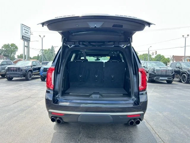 Used 2021 Blue GMC Denali image 10