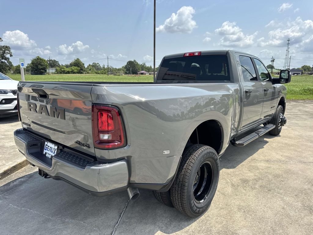New 2027 Ceramic Gray Clear-Coat Exterior Paint RAM Big Horn image 18