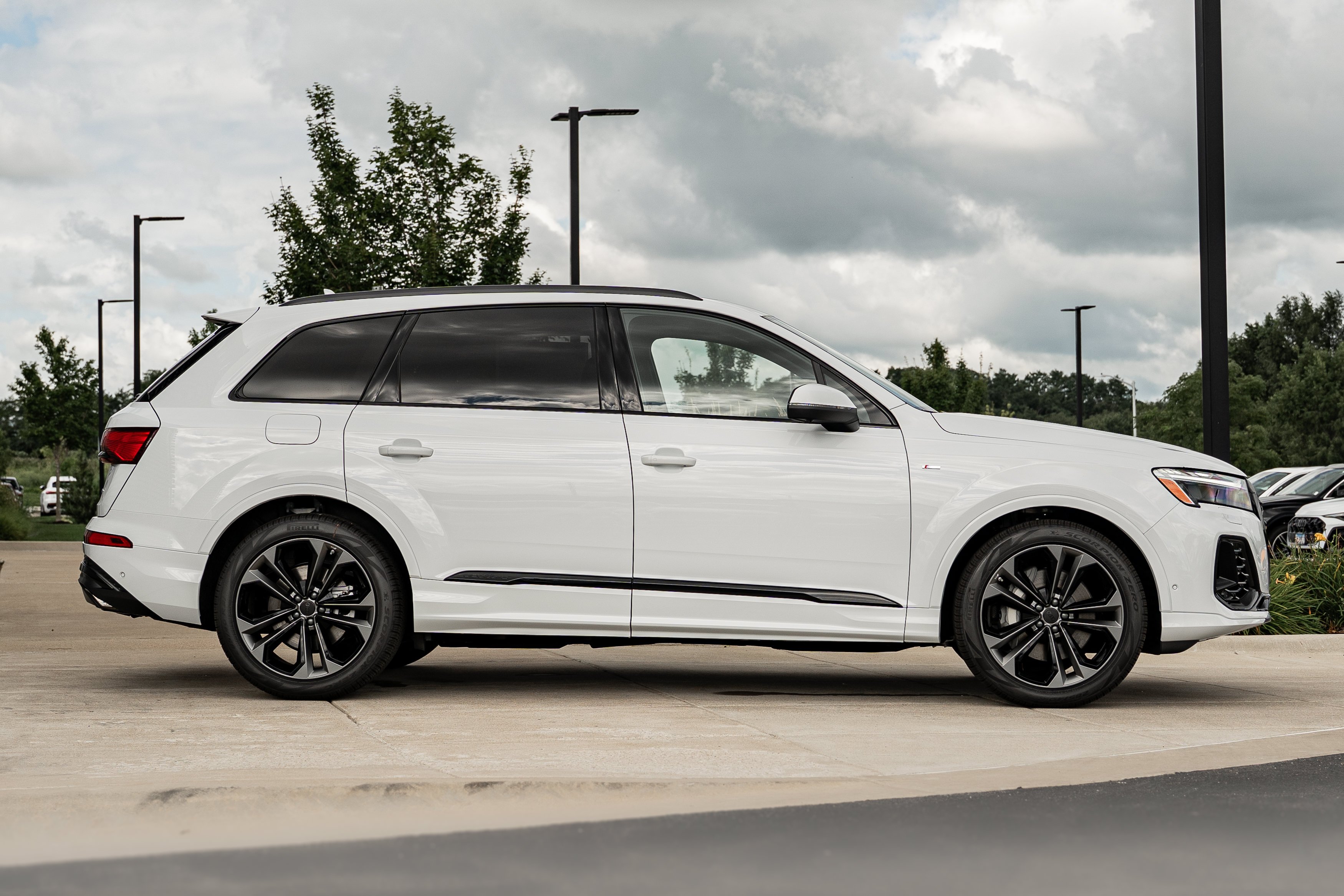 New 2026 Glacier Audi S line Premium Plus image 3