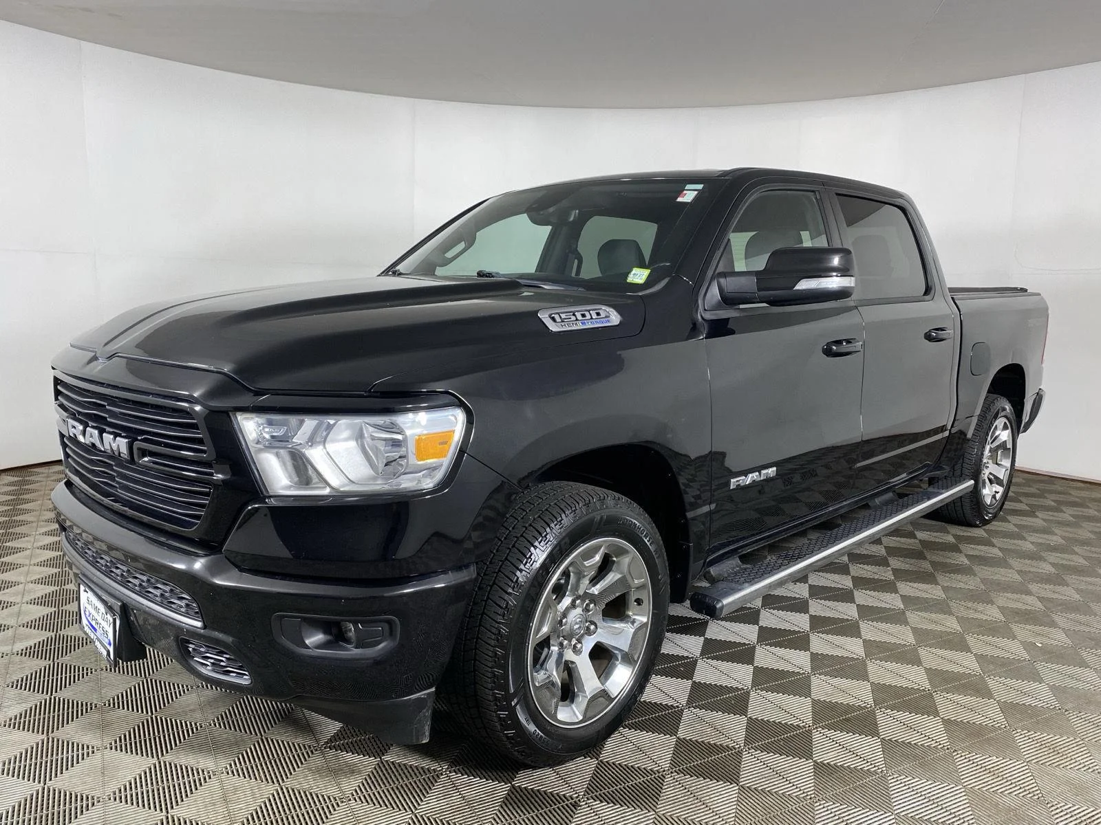 Used 2021 Diamond Black Crystal Pearlcoat Ram Big Horn image 3