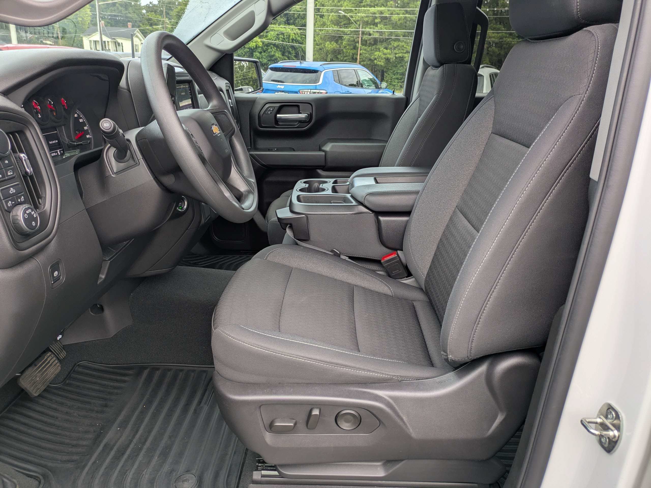 Used 2024 Summit White Chevrolet Custom image 20