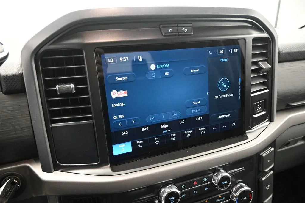 New 2026 Oxford White Ford XLT image 13