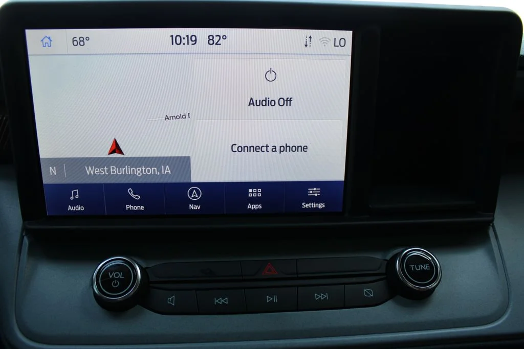 Used 2024  Ford Lariat image 11