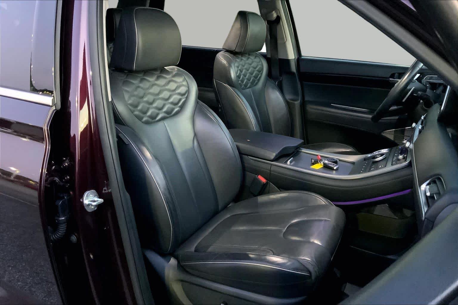 Used 2021 Sierra Burgundy Hyundai Limited image 8