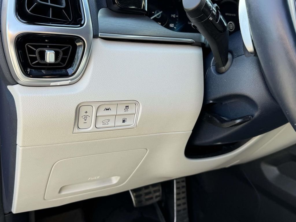 Used 2023 Silver Kia SX Prestige image 28