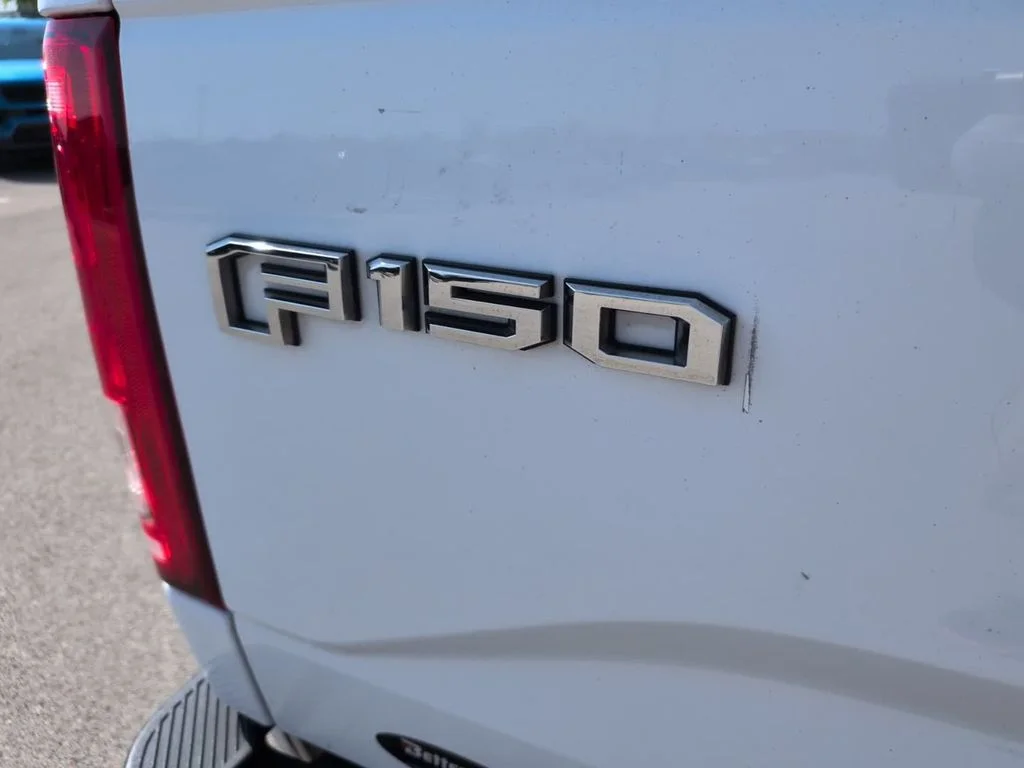 Used 2016 White Ford XL image 7